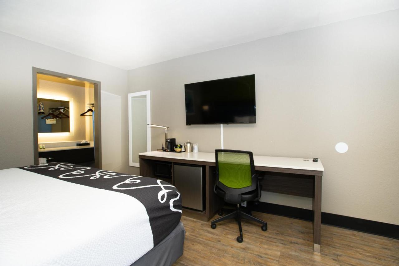 Surestay Plus Hotel By Best Western Point Richmond Eksteriør billede